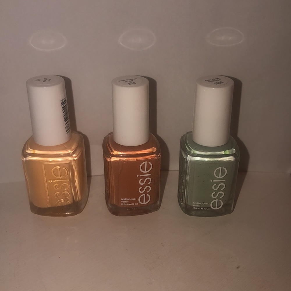 Nail color - Picture 2 of 4